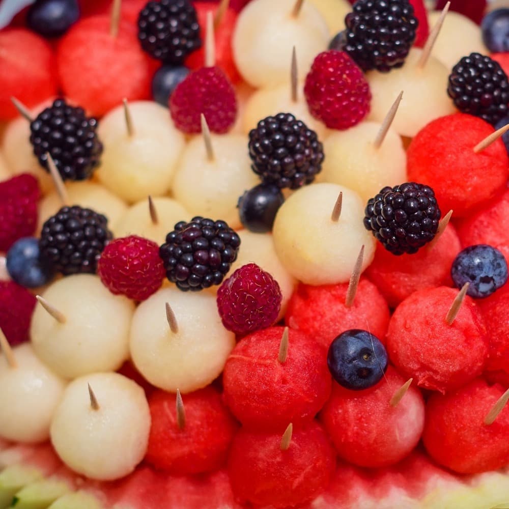 Канапе из фруктов