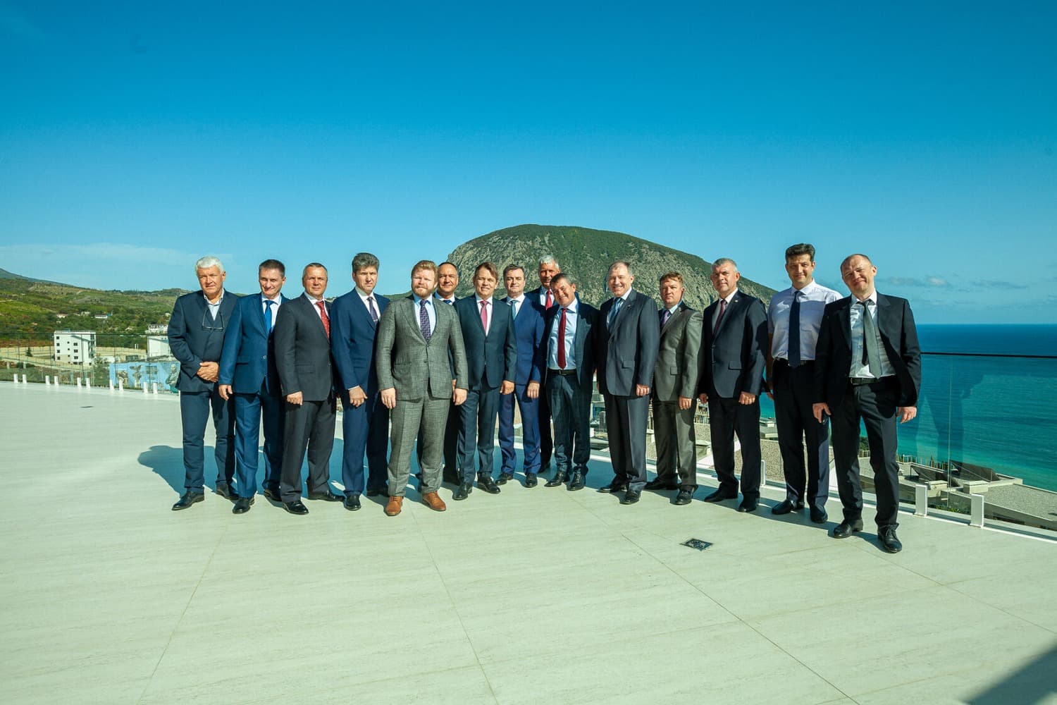 Групповое фото на конференции